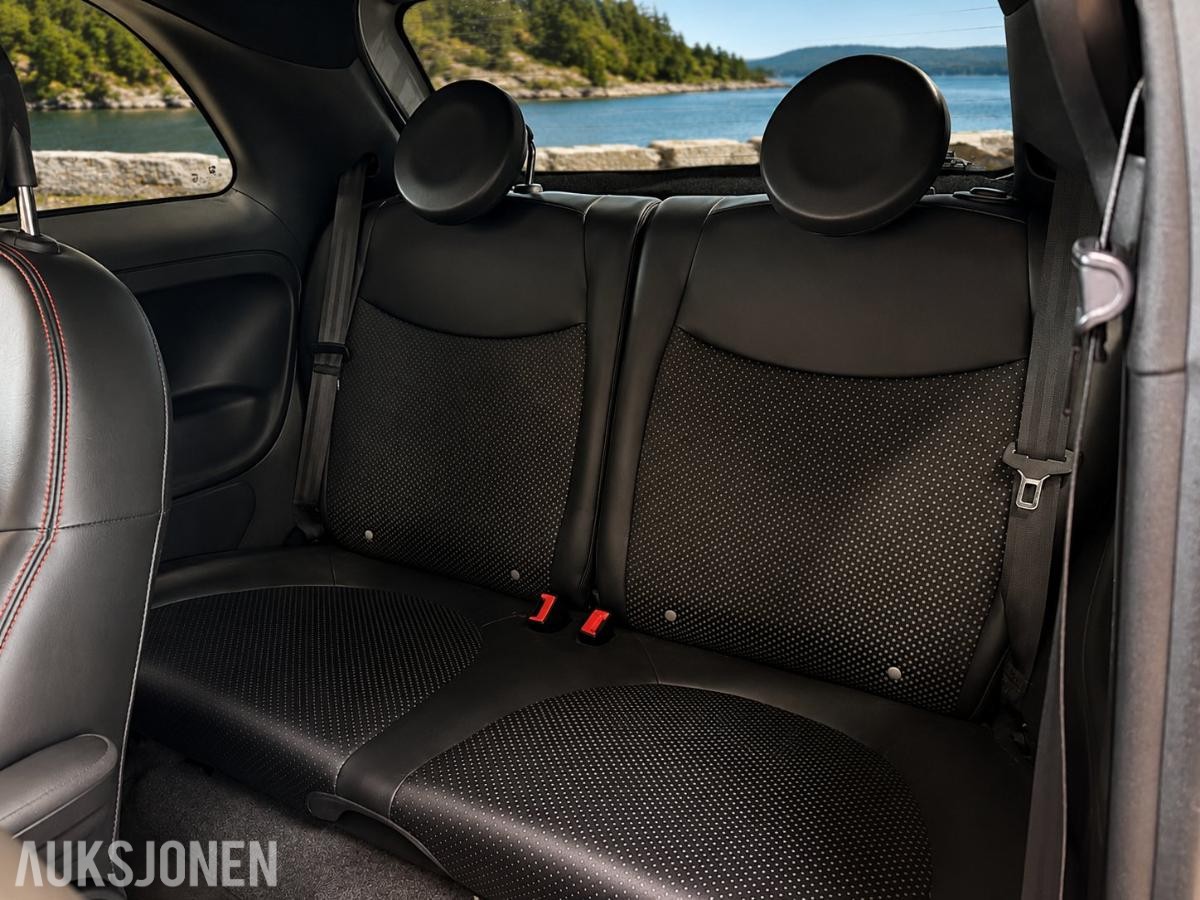 2014 Fiat 500E cruisekontroll parkeringssensor lav km 79 000km